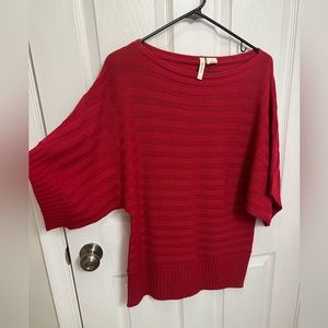Pinkish/red sweater size medium